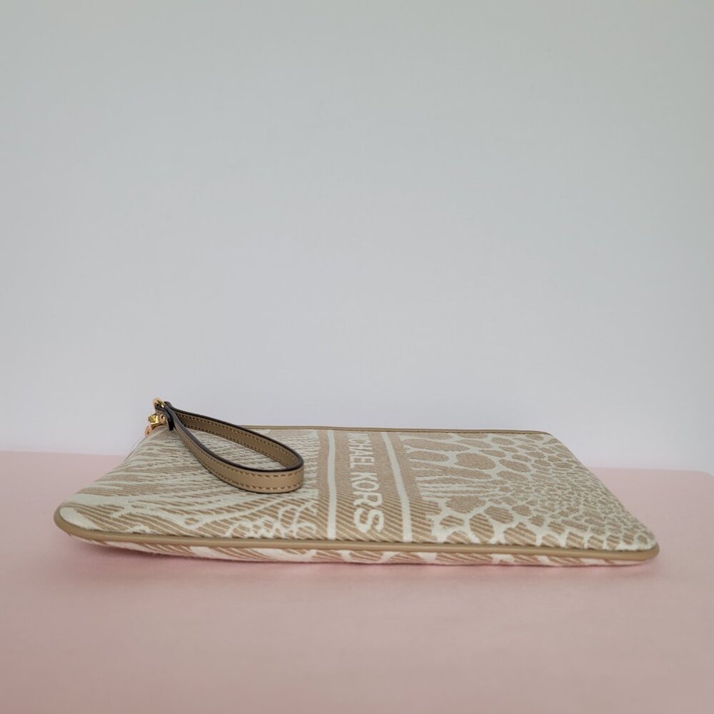 MICHAEL KORS Jet Set Charm Signature Logo Wristlet/Pouch- Camel Multi ⭐ - Picture 9 of 16